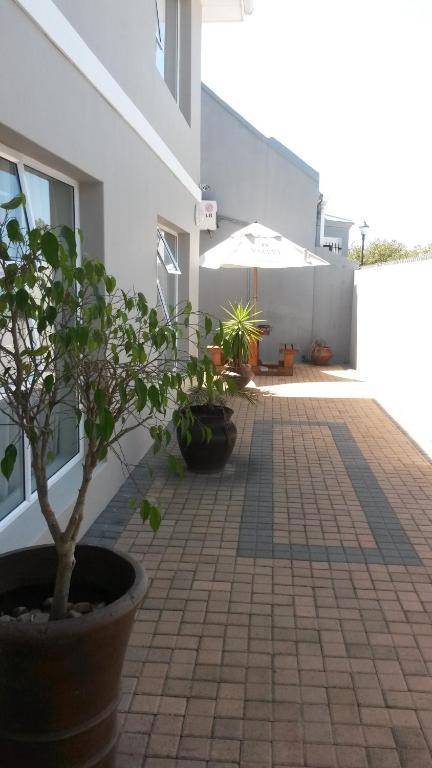 The Dondi Lodge Port Elizabeth Dış mekan fotoğraf